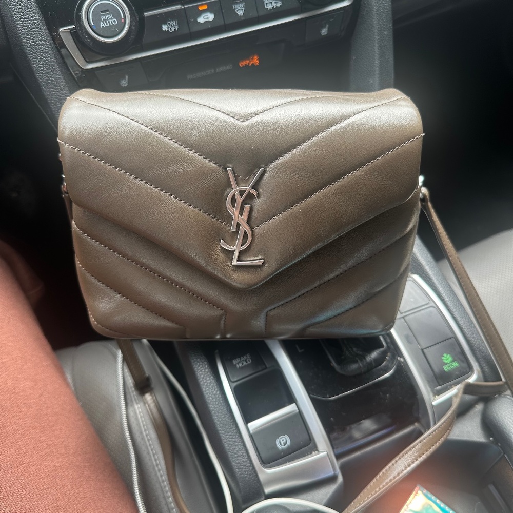 Saint Laurent Loulou